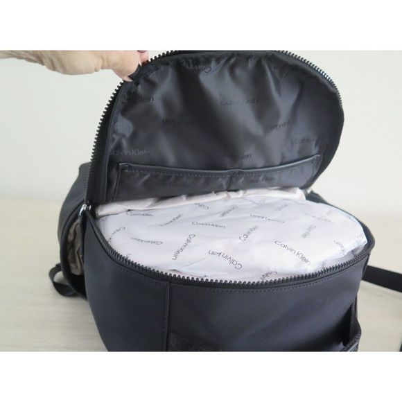 Calvin Klein H1GKECT3 Unisex Large Black Signature Ombre Nylon Backpack $160 - Picture 9 of 12